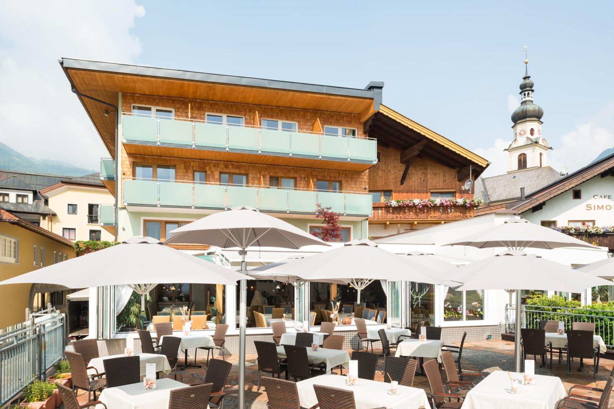 Hotel Hubertushof Lermoos Exterior photo